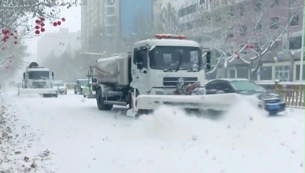 喀什玉龙环保清雪行动